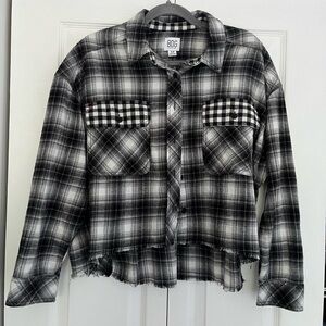 NWOT BDG Urban Outfitters Cropped Boxy Black and White Flannel Shirt